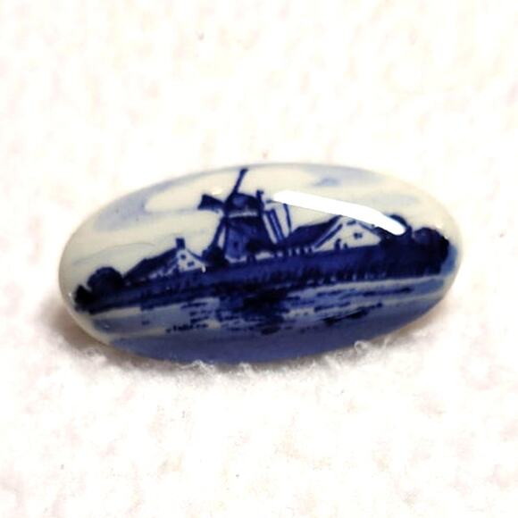 Handmade Delft Holland Dutch Windmill Pin Brooch Vtg Porcelain Oval Blue White - Picture 1 of 7